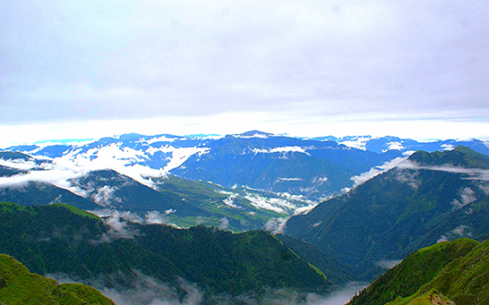 Badimalika trek during monsoon (Watch)